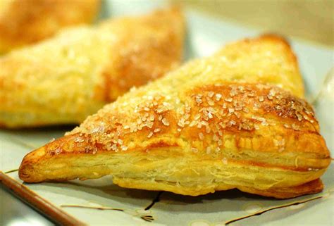 are turnovers similar to pie